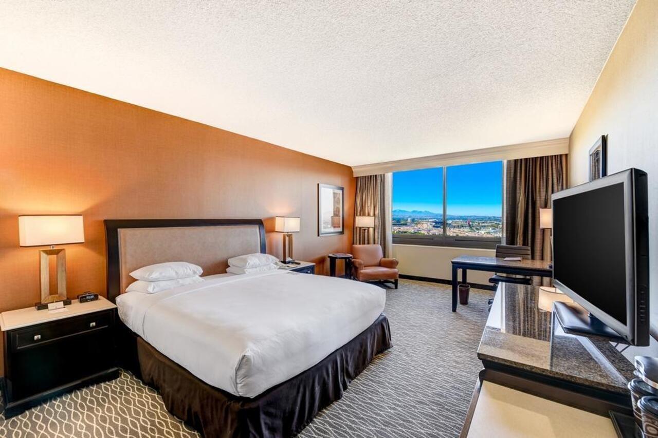 Hotel Fera Anaheim, A Doubletree By Hilton Orange Εξωτερικό φωτογραφία