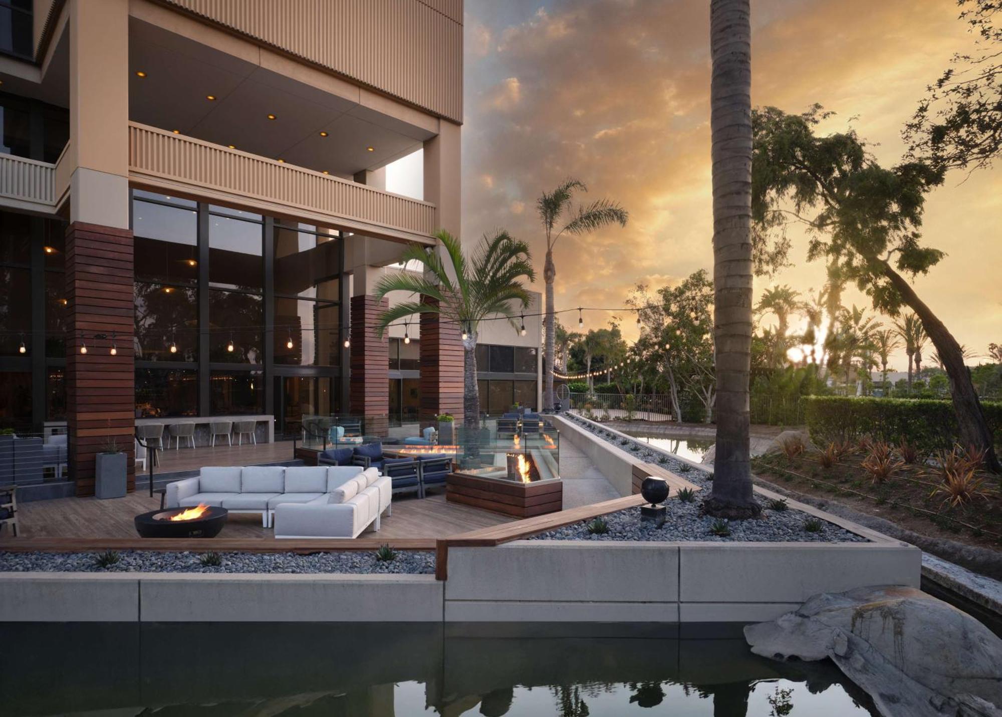 Hotel Fera Anaheim, A Doubletree By Hilton Orange Εξωτερικό φωτογραφία
